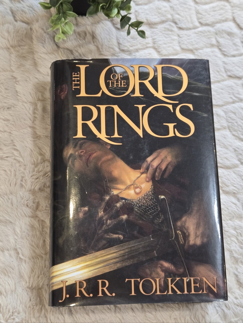 The Lord Of The Rings Trilogy (Omnibus): One Volume Collector's Edition